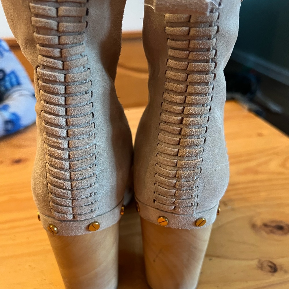 Veronica Beard Tan Suede Ankle Boots - Picture 7 of 11